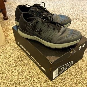 Mens Under Armour Tennis Shoe